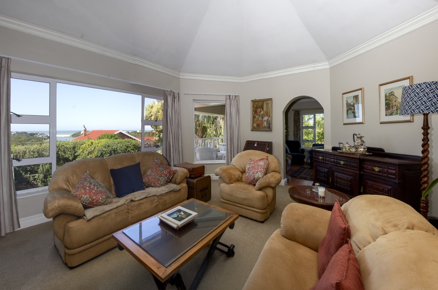 5 Bedroom Property for Sale in Kleinemonde Eastern Cape